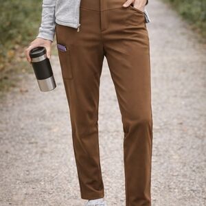 Baleaf Women’s Stretch Pants – Petite – Like New (Worn Once) Large